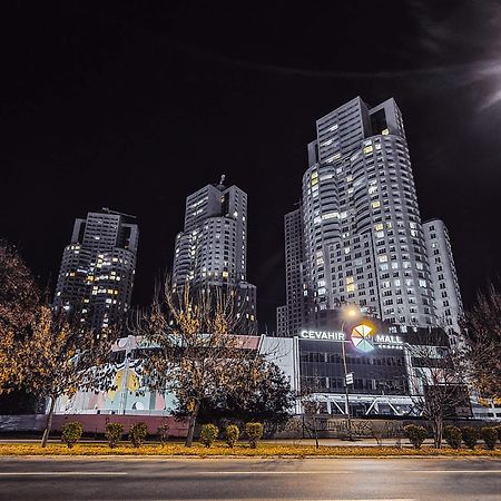 33Rd Floor Twin Apartments In Cevahir Sky City Complex With Pool, Spa, Fitness And Parking Included In Price 斯科普里 外观 照片