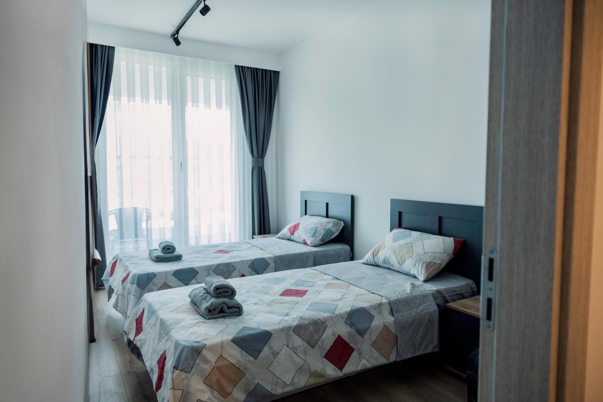 33Rd Floor Twin Apartments In Cevahir Sky City Complex With Pool, Spa, Fitness And Parking Included In Price 斯科普里 外观 照片