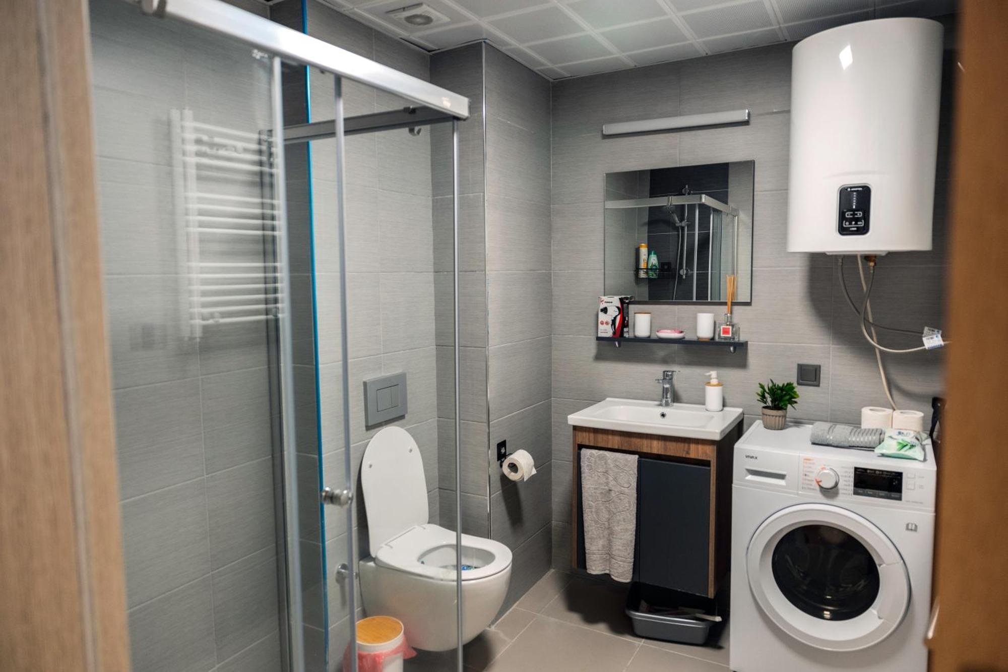 33Rd Floor Twin Apartments In Cevahir Sky City Complex With Pool, Spa, Fitness And Parking Included In Price 斯科普里 外观 照片