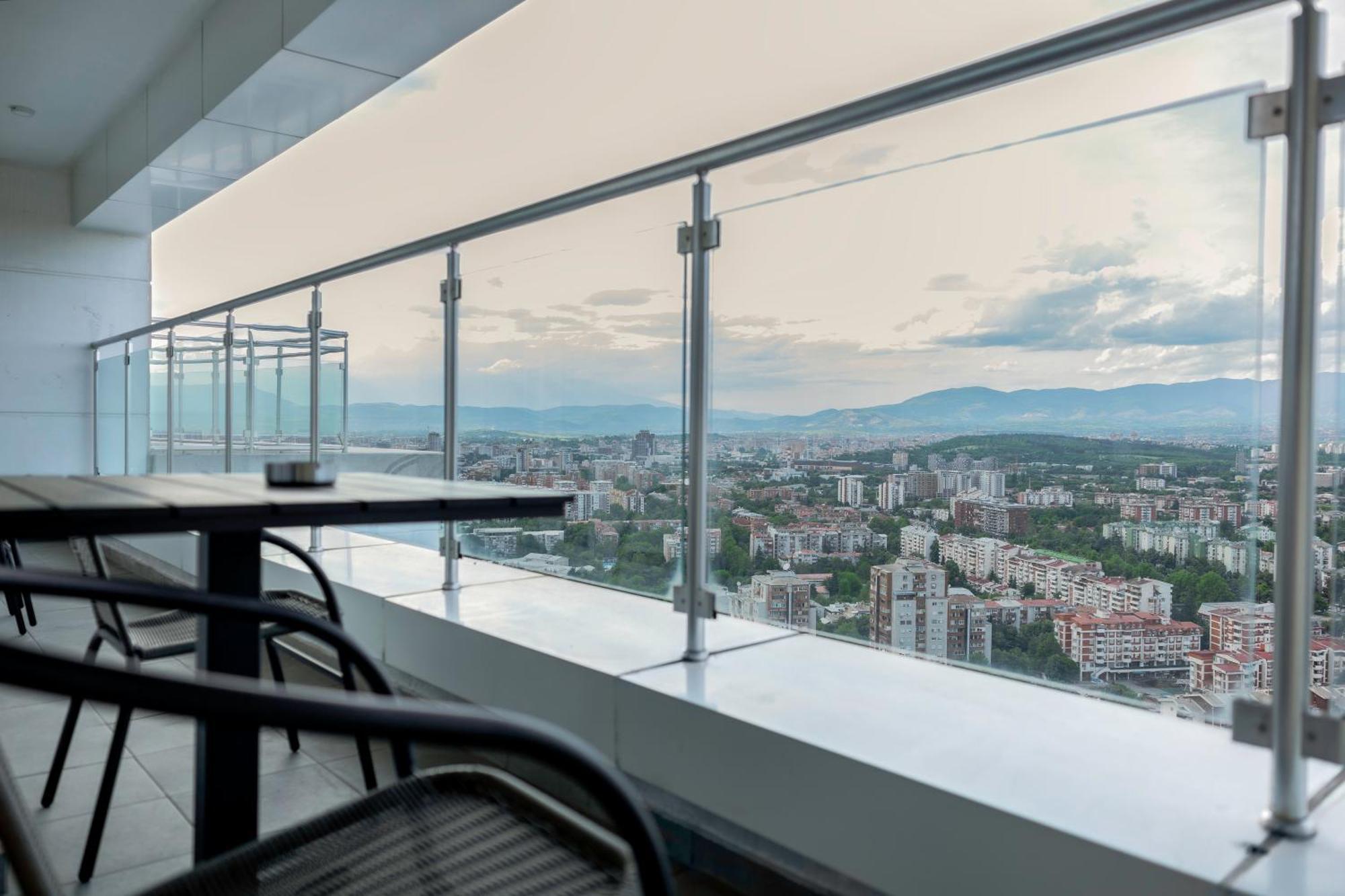 33Rd Floor Twin Apartments In Cevahir Sky City Complex With Pool, Spa, Fitness And Parking Included In Price 斯科普里 外观 照片