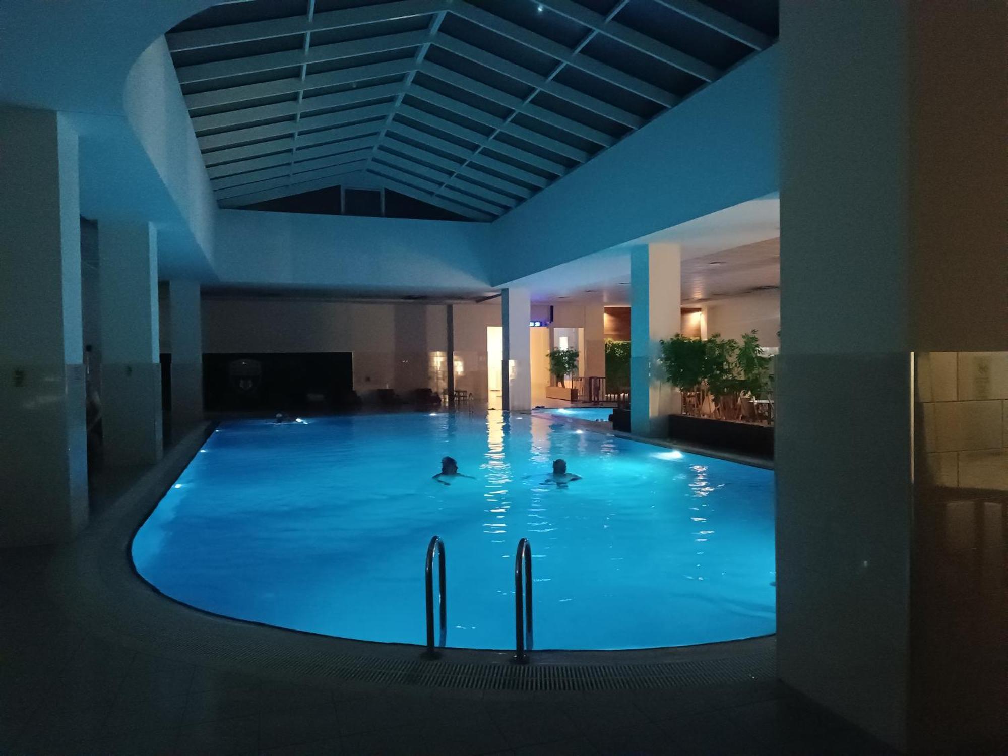 33Rd Floor Twin Apartments In Cevahir Sky City Complex With Pool, Spa, Fitness And Parking Included In Price 斯科普里 外观 照片