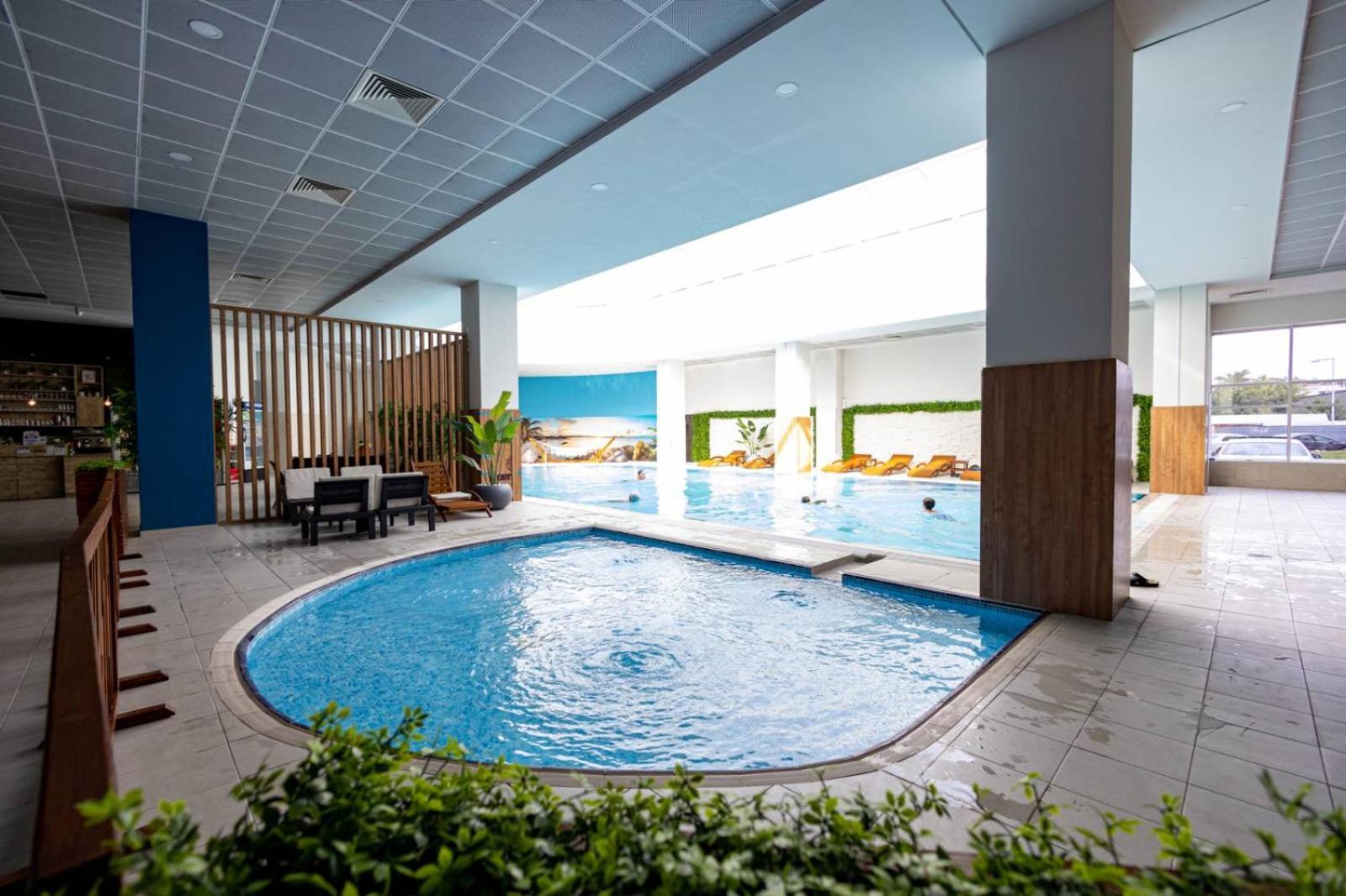 33Rd Floor Twin Apartments In Cevahir Sky City Complex With Pool, Spa, Fitness And Parking Included In Price 斯科普里 外观 照片